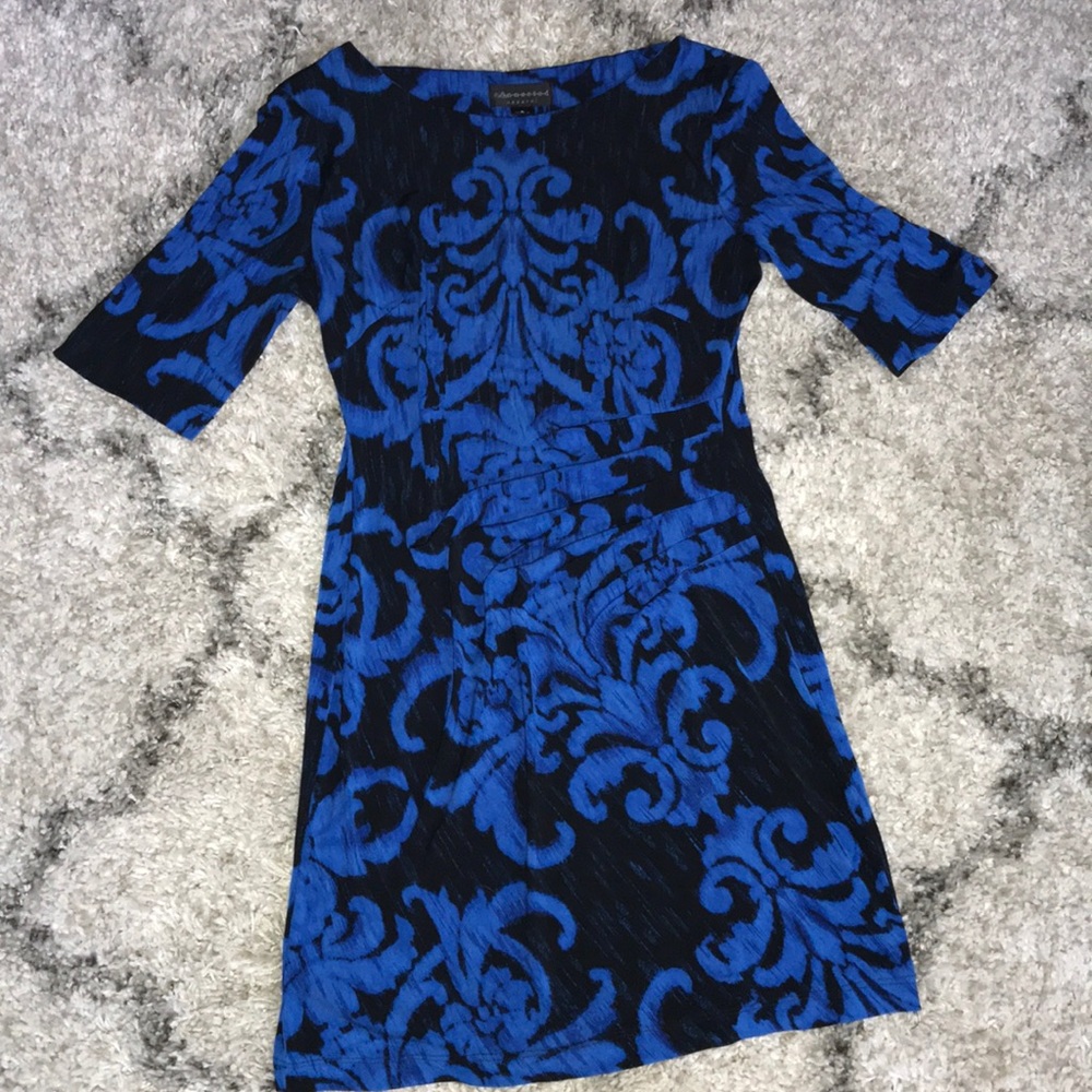Very flattering work / cocktail dress